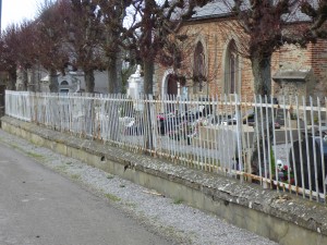 photo grille cimetière avant rénovation .2jpg